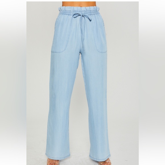 16 Chic Woven light Blue Wide Leg Pants with side pockets - Picture 4 of 6